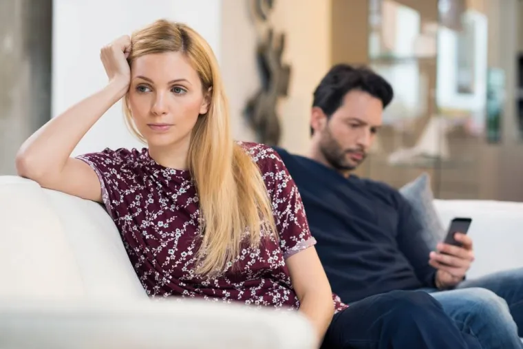 Qu'est-ce que la thérapie à la gestion de votre relation de couple ?, Toulon, Samah Labidi